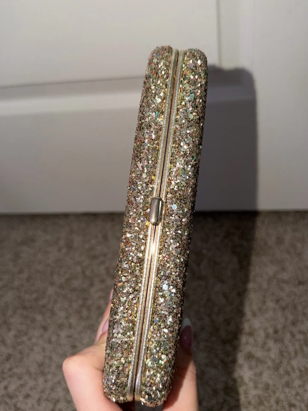 N/A sparkling gold